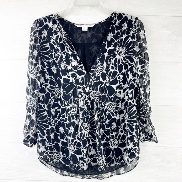 Diane Von Furstenberg Floral Relaxed Silk Top - Picture 2 of 7